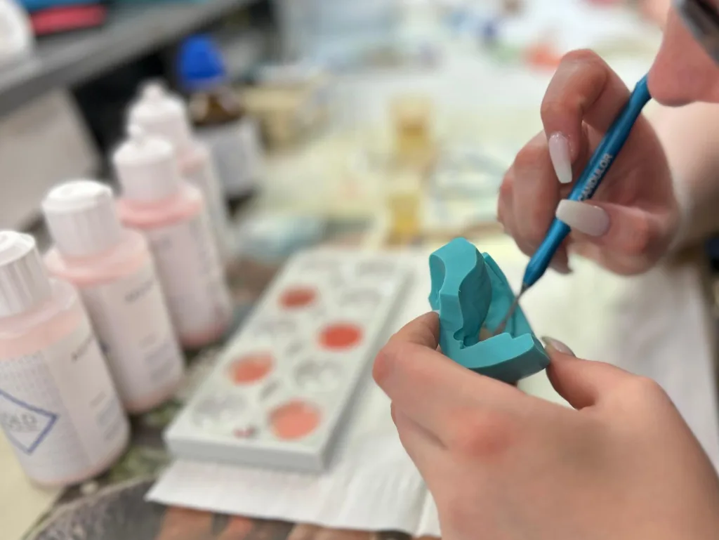 Kunststoff, Prothetik, Charakterisierung, Gingiva
